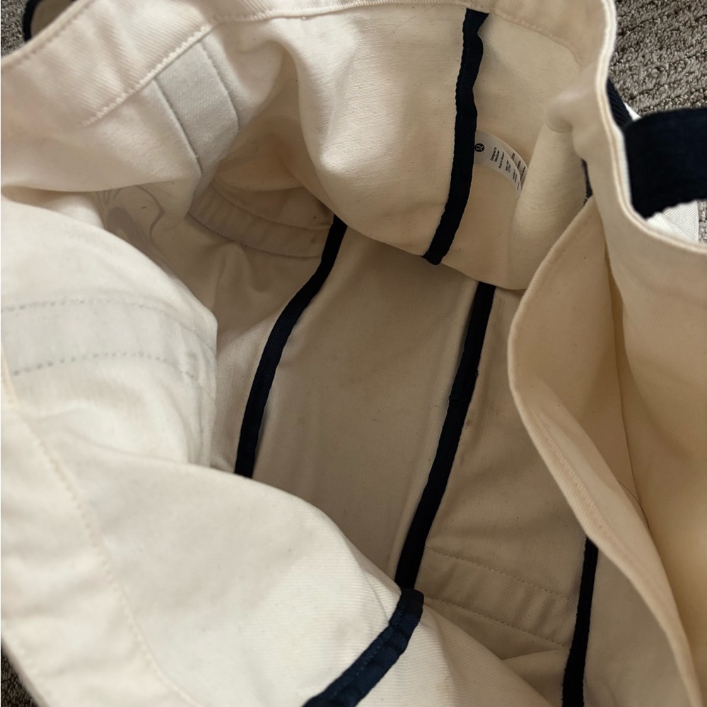 Lululemon Athletica Cream and Black Tote - Picture 3 of 5